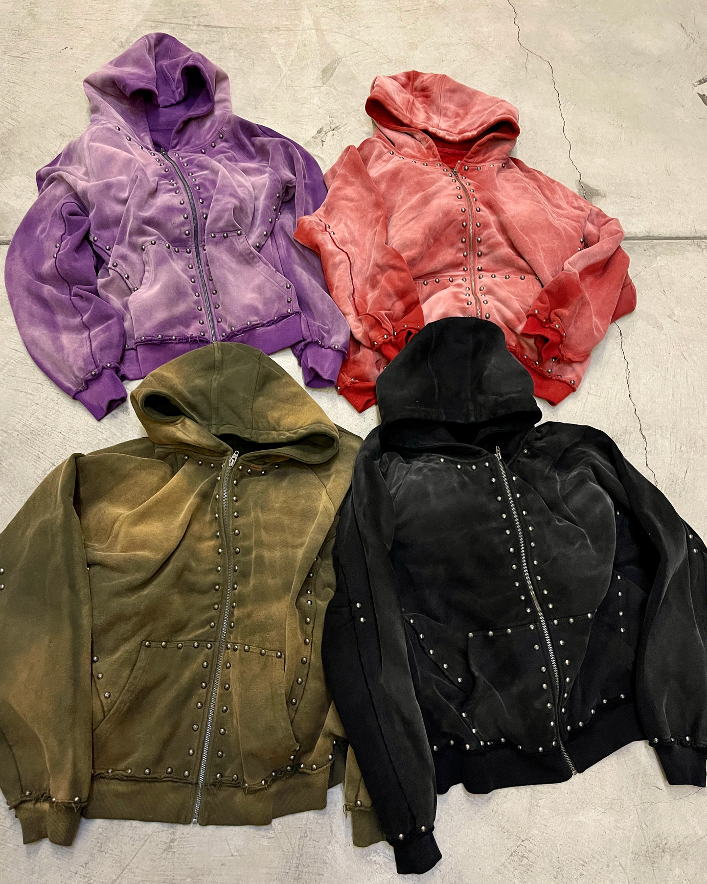 METAL RIVET ZIP-UP HOODIE