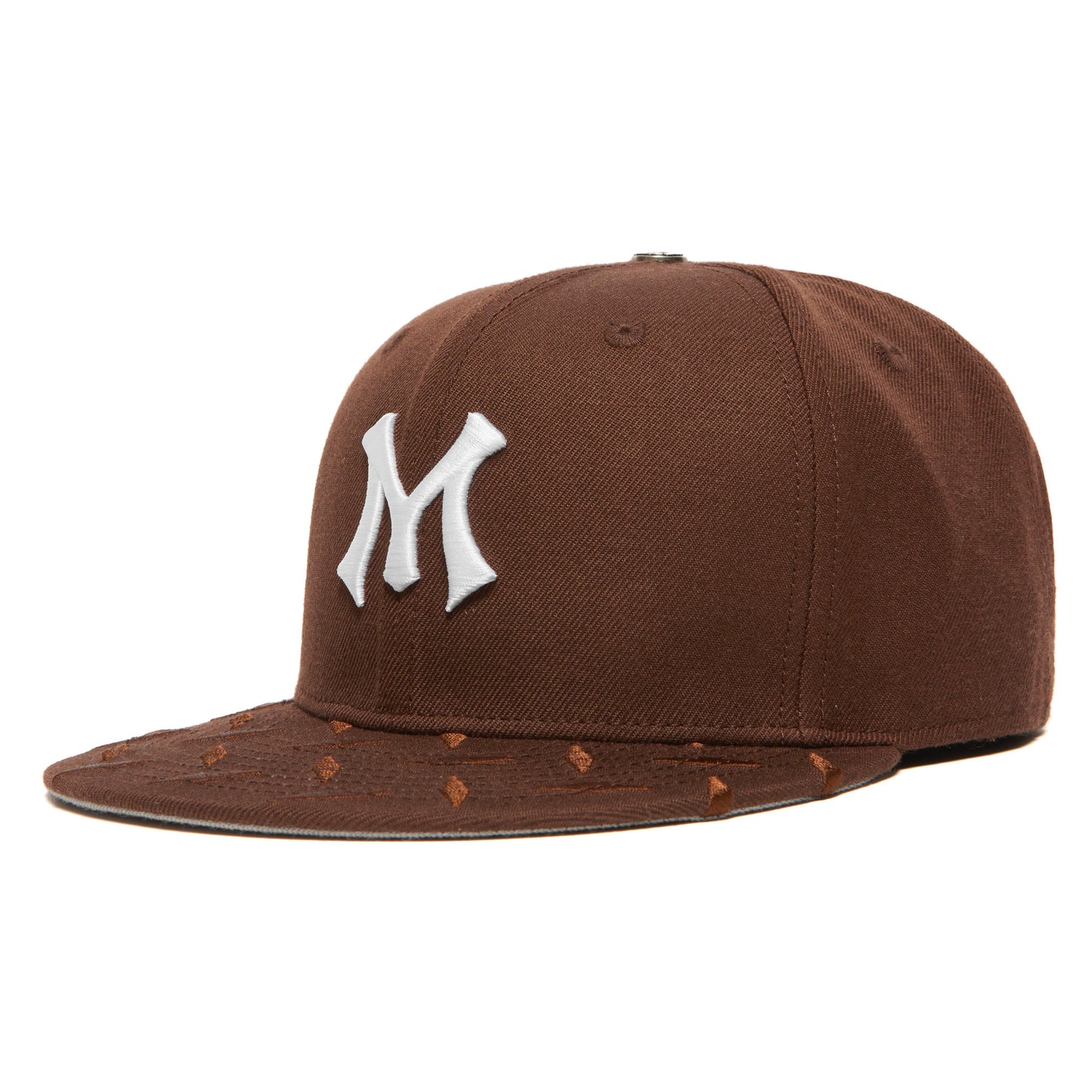 TEAM LOGO STEEL-PLATED BRIM FITTED CAP
