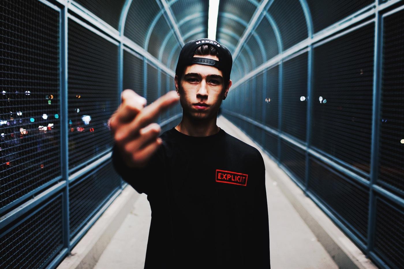 EXPLICIT TAG LONGSLEEVE by MENACE