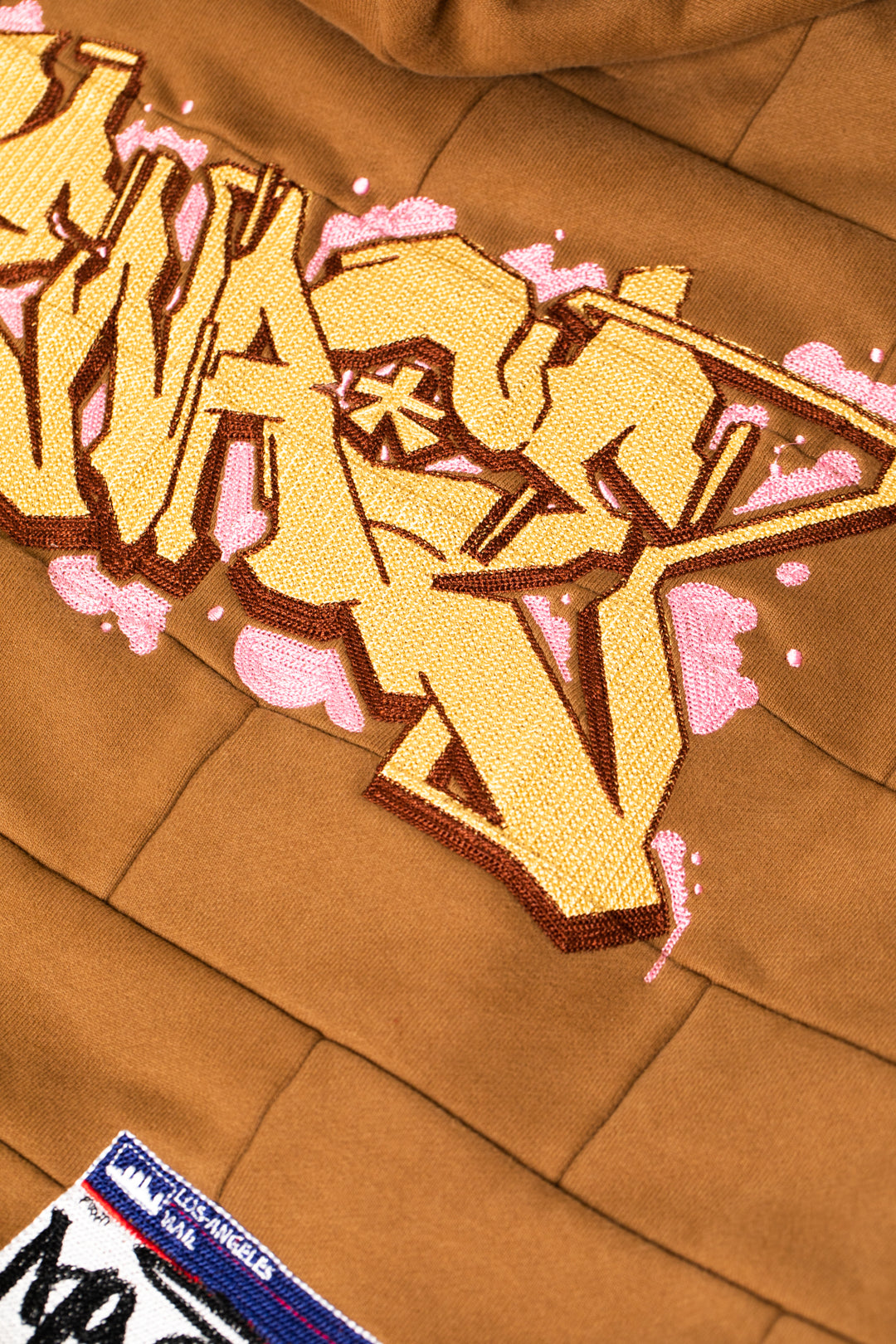 BESTICKTER „BRICK ALLEY-WALL“-GRAFFITI-HOODIE