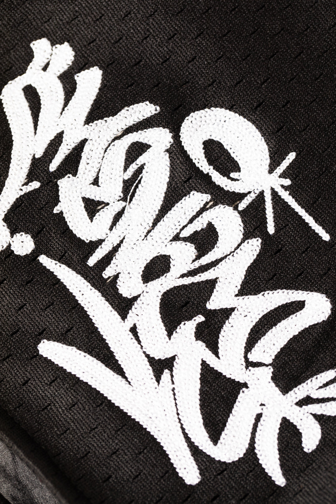 GRAFFITI LOGO MESH LOGO SHORTS