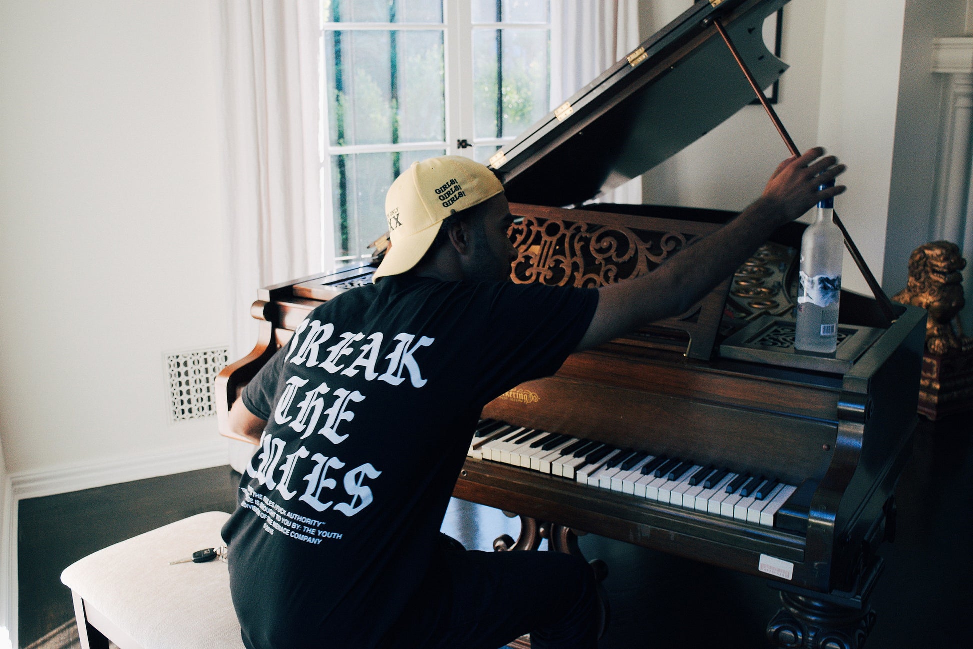 BREAK THE RULES T-SHIRT by MENACE