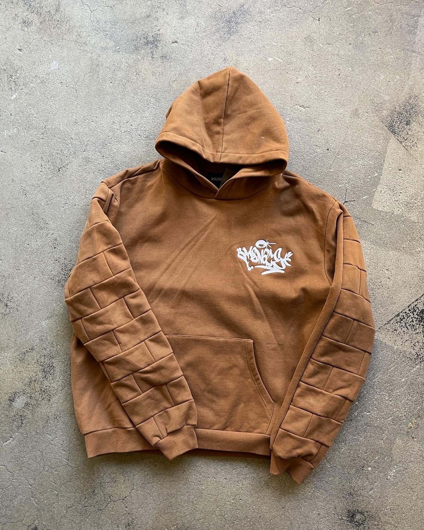 BESTICKTER „BRICK ALLEY-WALL“-GRAFFITI-HOODIE