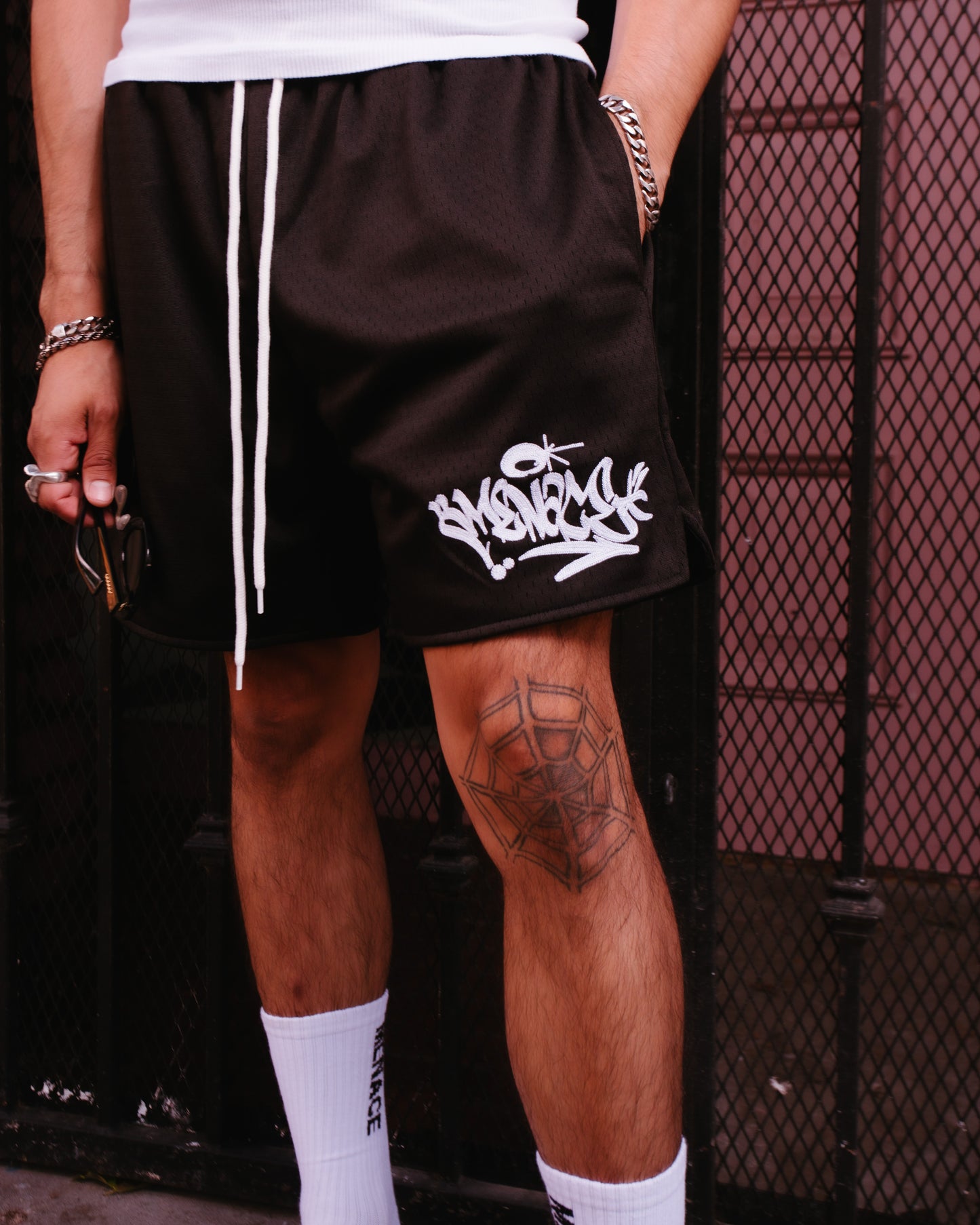 GRAFFITI LOGO MESH LOGO SHORTS