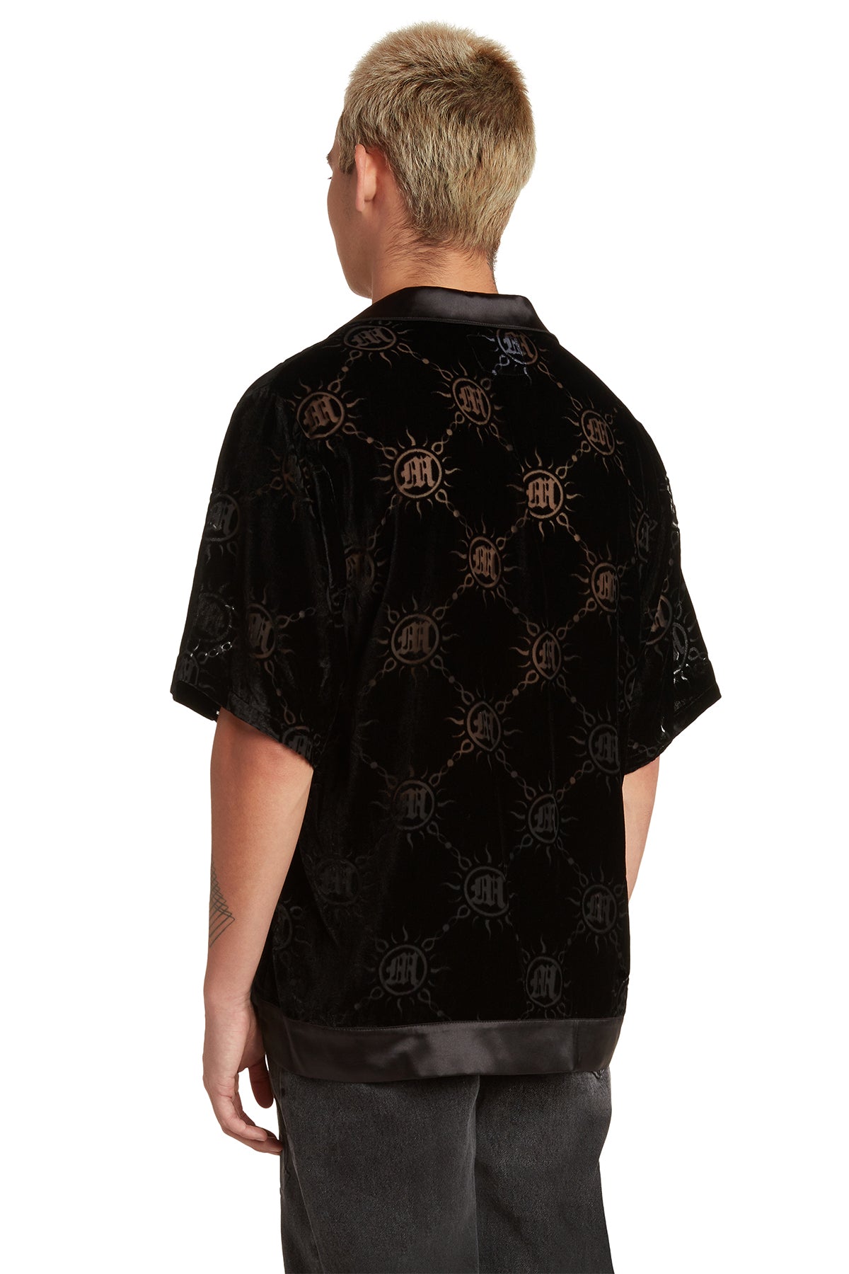 BURNOUT-MONOGRAMM-BUTTON-UP AUS VELOURS