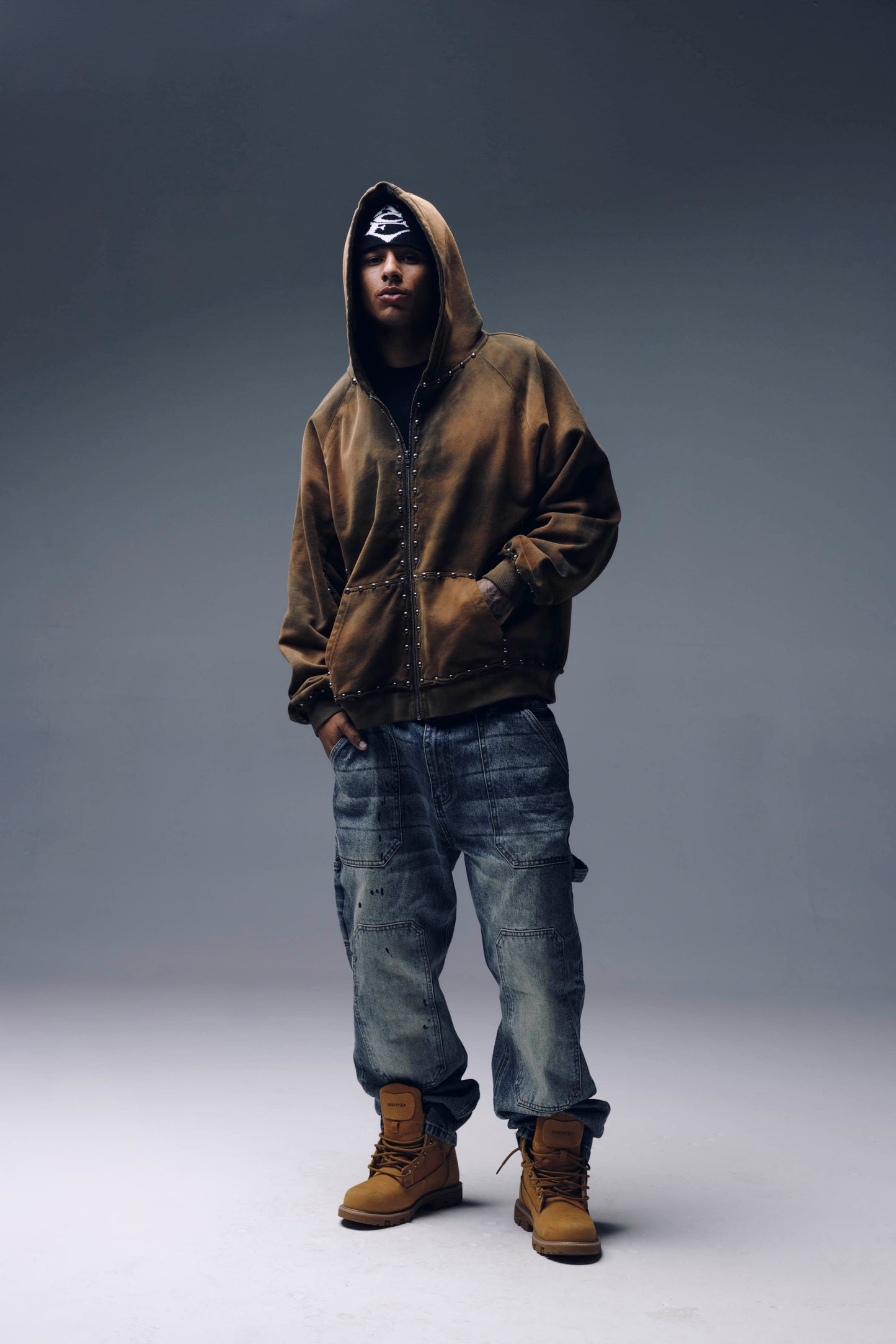 METAL RIVET ZIP-UP HOODIE