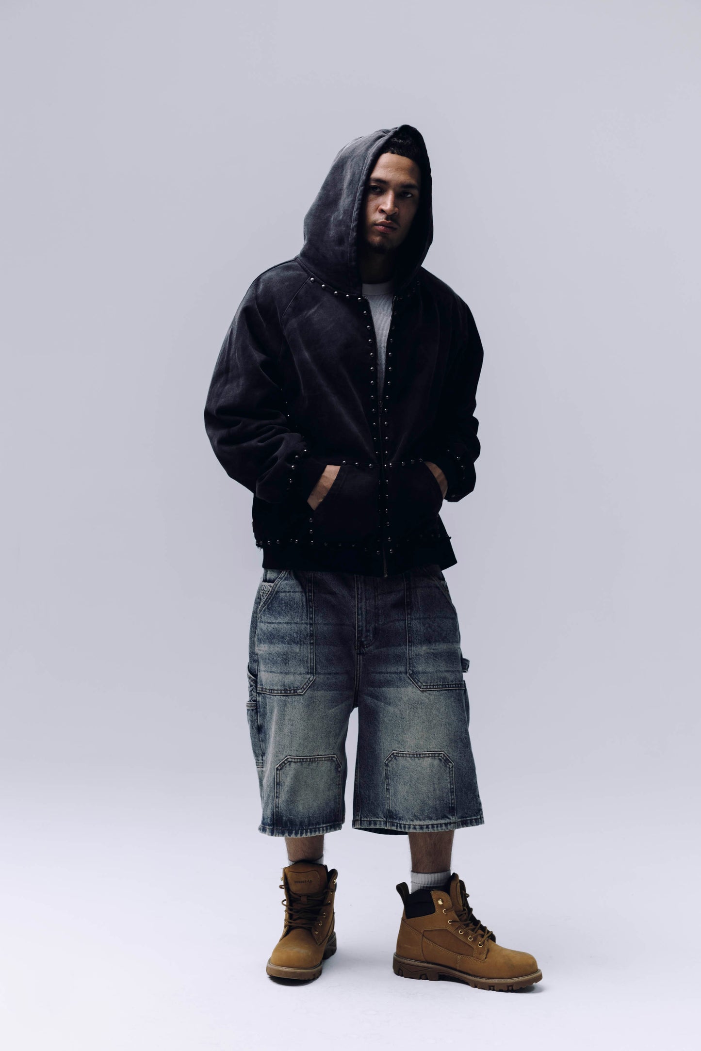 Kapuzenpullover mit Reißverschluss aus Metallniete