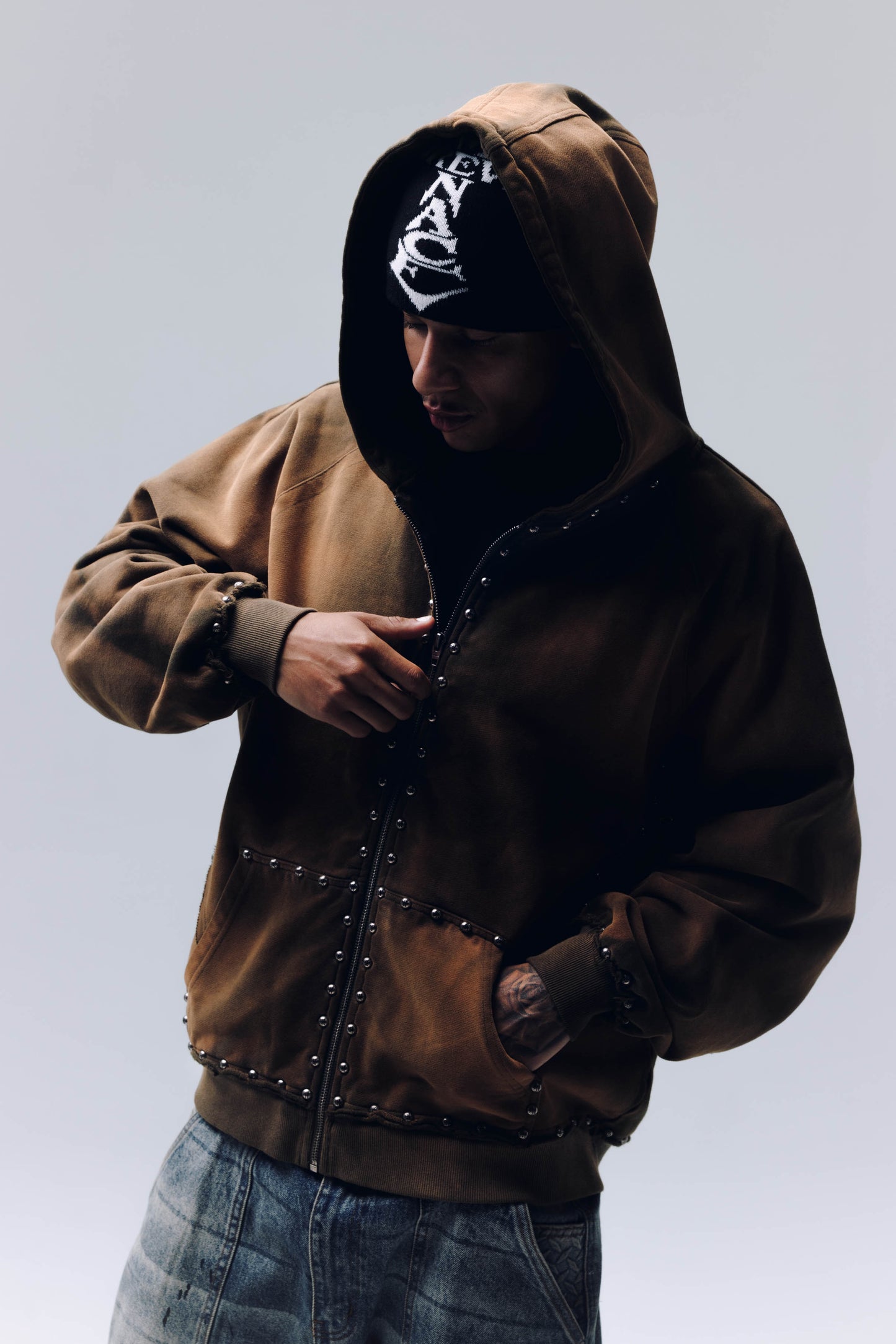 METAL RIVET ZIP-UP HOODIE