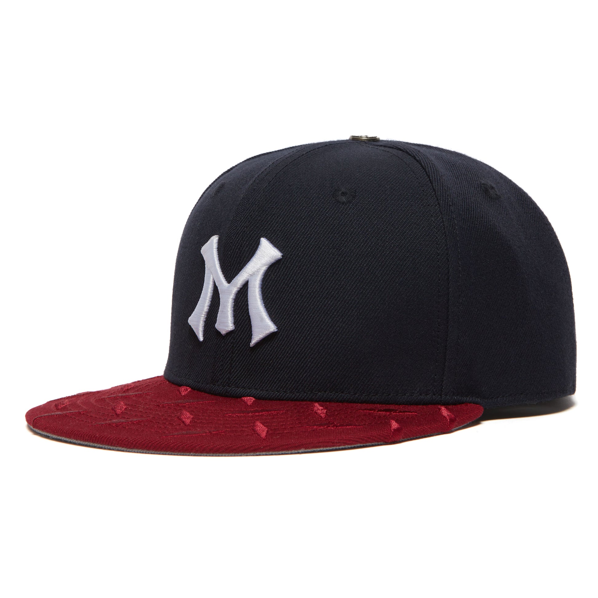 TEAM LOGO STEEL-PLATED BRIM FITTED CAP – MENACE