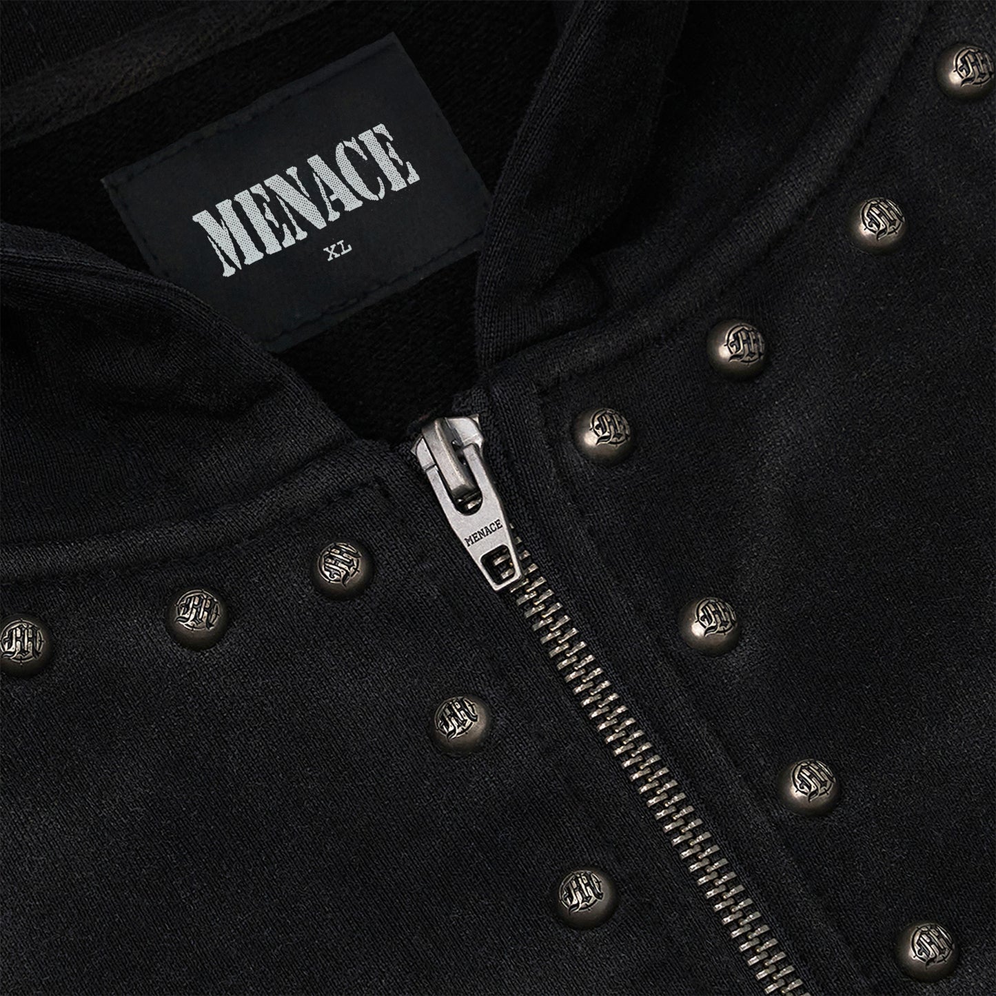 Kapuzenpullover mit Reißverschluss aus Metallniete