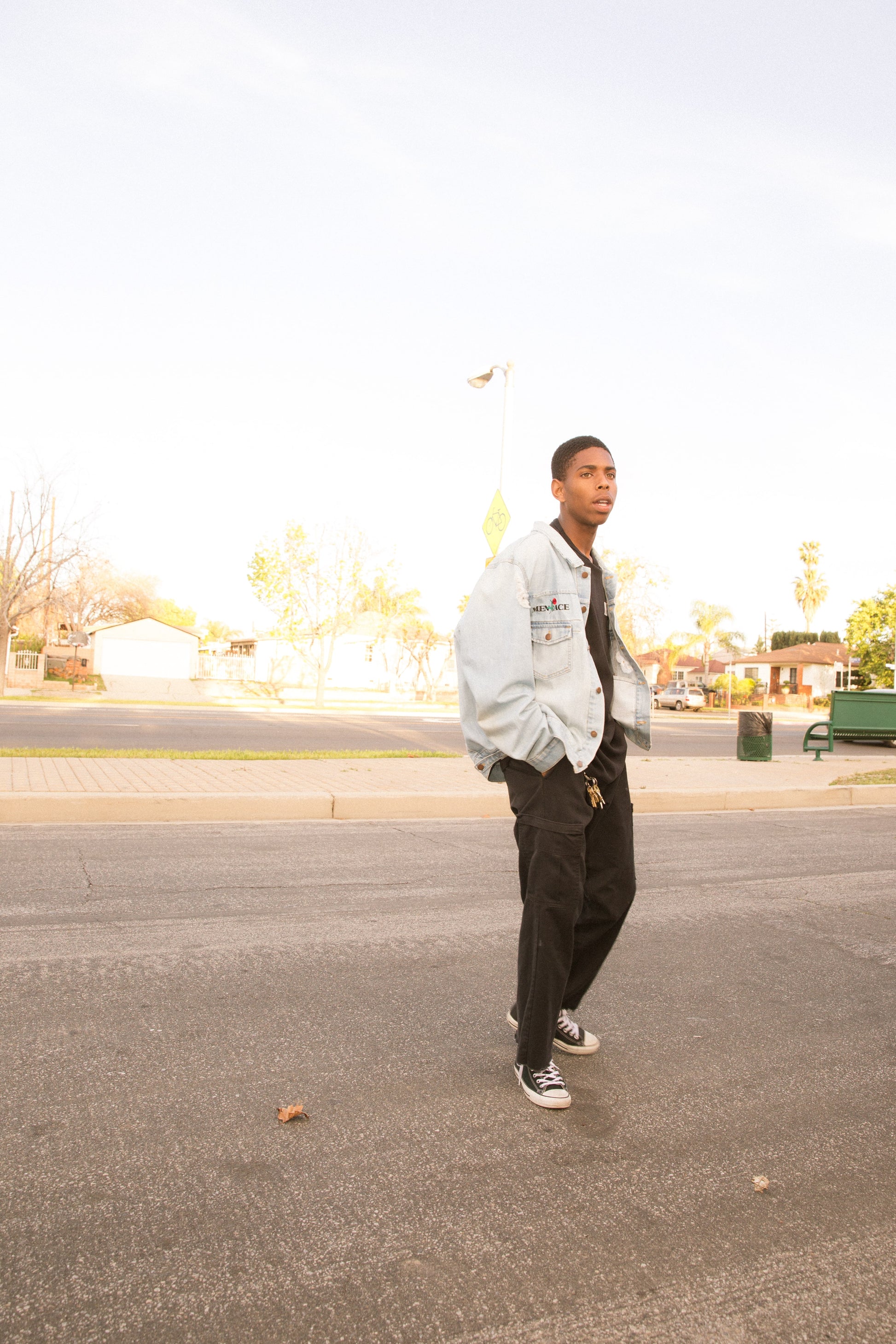 ROSES EMBROIDERED DENIM JACKET by MENACE