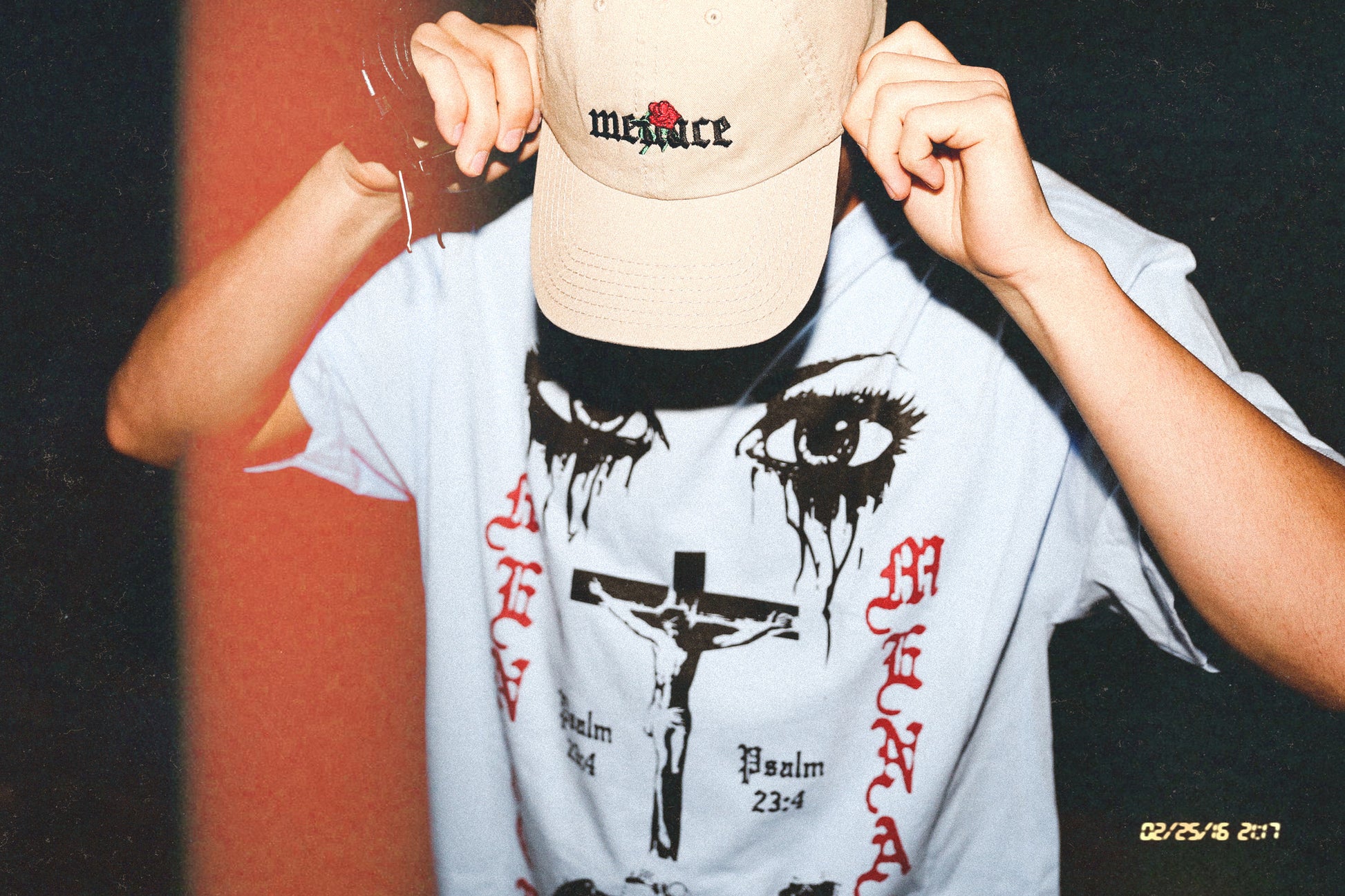 WAR HAS NO VICTORS T-SHIRT by MENACE